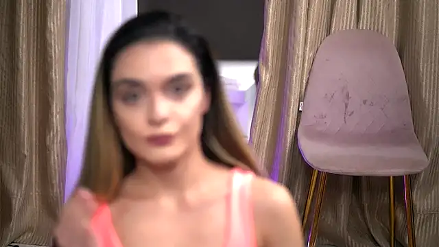 Snapshot of RobertaRosetti chatting on November 2025 11:42:02 AM RobertaRosetti online show from November 2025 11:42:02 AM