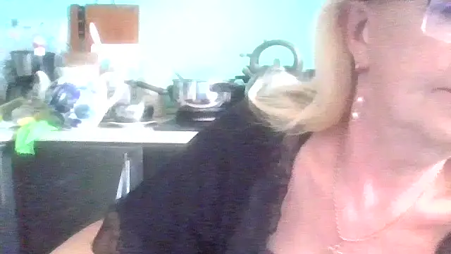 Heidi-Helga online show from September 2025 06:24:01 AM