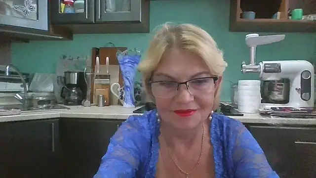 Heidi-Helga online show from September 2025 04:23:01 AM