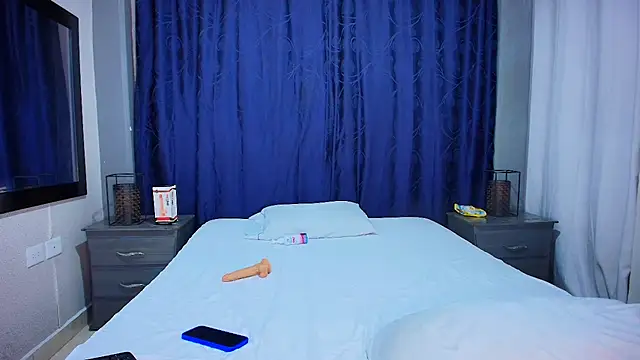 Snapshot of Effie_cooper chatting on March 2025 07:57:02 PM Effie cooper online show from March 2025 07:57:02 PM