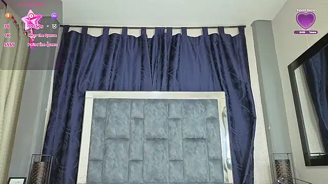 Snapshot of Effie_cooper chatting on November 2025 01:17:02 PM Effie cooper online show from November 2025 01:17:02 PM