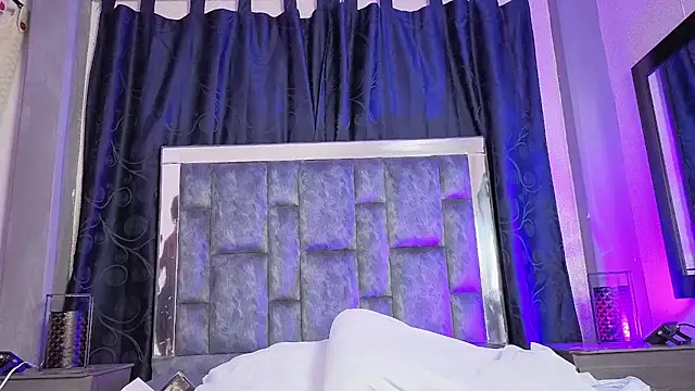 Snapshot of Effie_cooper chatting on November 2025 09:48:02 PM Effie cooper online show from November 2025 09:48:02 PM