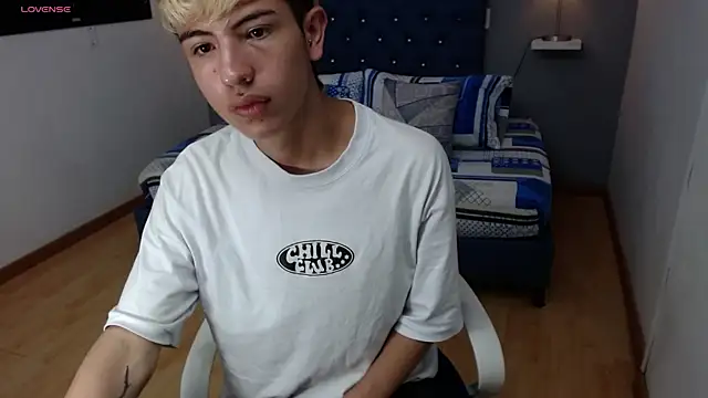 Snapshot of matteo_foxx chatting on February 2025 07:19:02 PM matteo foxx online show from February 2025 07:19:02 PM