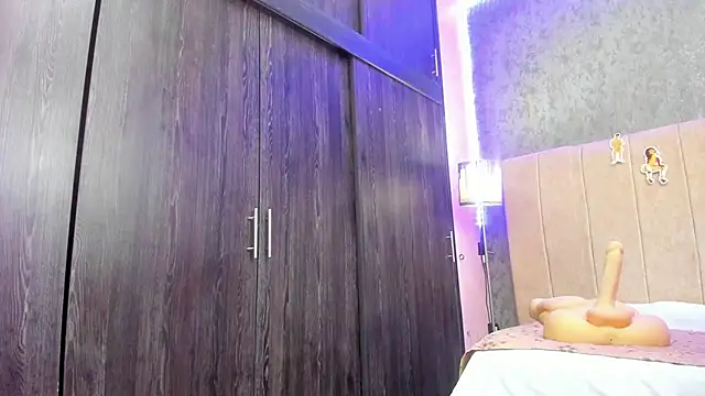 ava-am online show from November 2025 03:16:02 AM