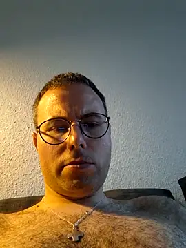 Snapshot of Simonudist chatting on March 2026 05:28:01 PM Simonudist online show from March 2026 05:28:01 PM