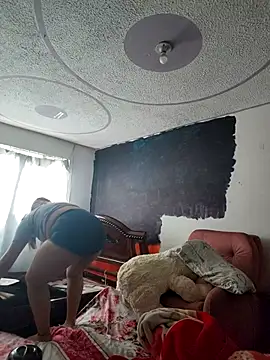 krolay16 online show from September 2025 05:26:02 PM