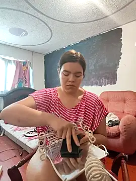 krolay16 online show from September 2025 08:36:01 PM