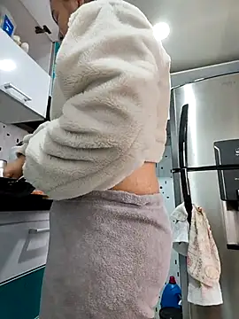 krolay16 online show from October 2025 06:36:01 PM