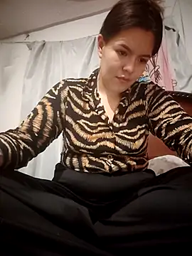 krolay16 online show from October 2025 06:00:01 AM