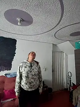 krolay16 online show from October 2025 04:03:02 PM