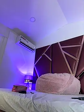 DanielaMedinaa online show from September 2025 08:00:02 PM