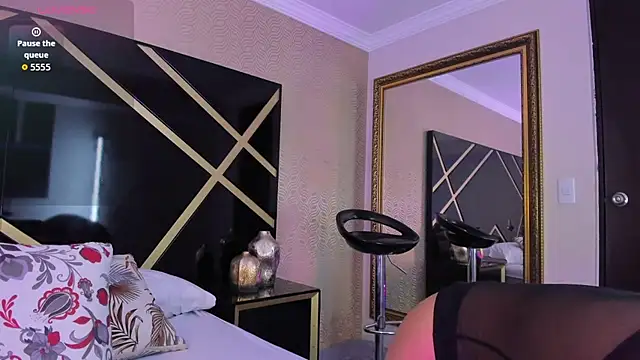 AnnieGibbyns online show from April 2026 08:21:01 PM