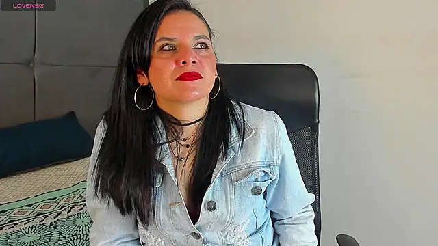 Snapshot of laura_hotties chatting on March 2025 01:30:02 PM laura hotties online show from March 2025 01:30:02 PM