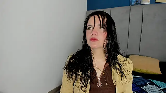 Snapshot of laura_hotties chatting on September 2025 01:15:02 PM laura hotties online show from September 2025 01:15:02 PM