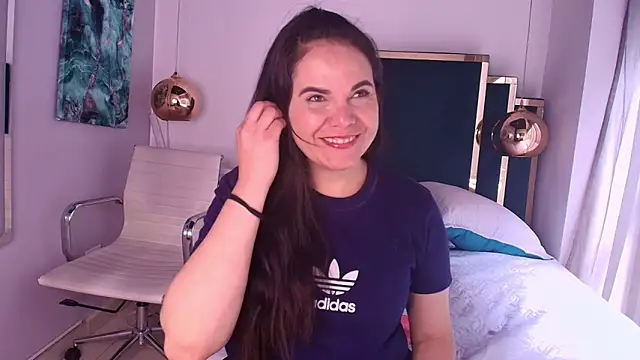 Snapshot of laura_hotties chatting on May 2026 06:09:01 PM laura hotties online show from May 2026 06:09:01 PM