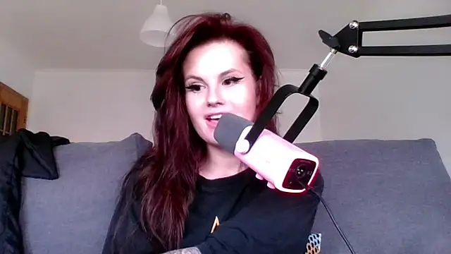 Della Ideal online show from March 2025 04:43:02 PM