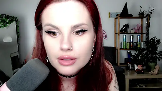 Della Ideal online show from September 2025 06:13:01 PM