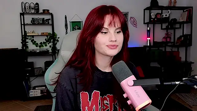 Della Ideal online show from April 2026 05:06:02 PM