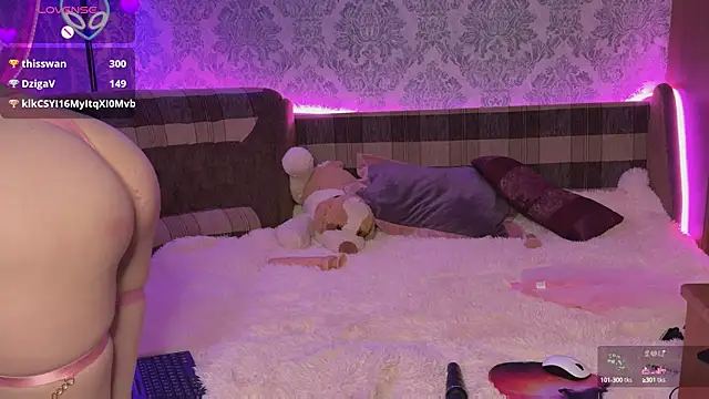 Velvettouch  online show from March 2025 09:22:01 PM