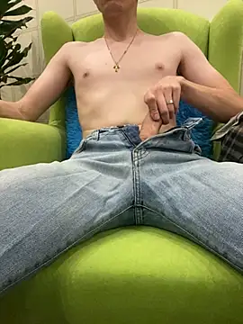 gayman111111 online show from October 2025 04:42:01 PM