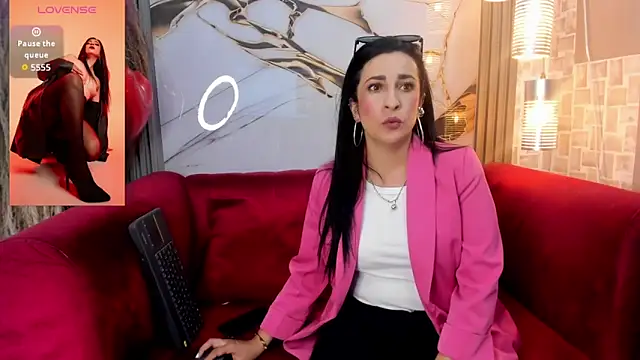 Bella williamss  online show from February 2026 07:40:01 PM