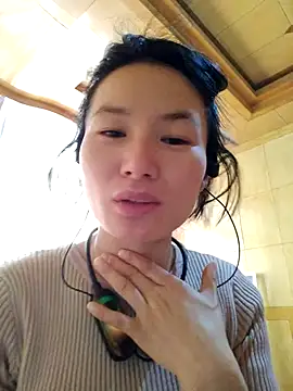 Snapshot of Dewbunn chatting on March 2025 06:14:02 AM Dewbunn online show from March 2025 06:14:02 AM