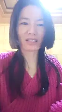 Snapshot of Dewbunn chatting on March 2025 11:12:01 PM Dewbunn online show from March 2025 11:12:01 PM