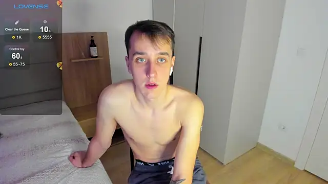 Snapshot of your_super_hero chatting on March 2025 03:40:01 AM your super hero online show from March 2025 03:40:01 AM