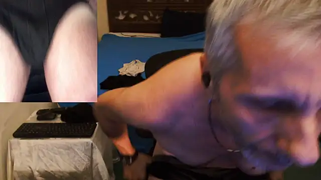 maxdaddy690 online show from September 2025 09:03:02 PM