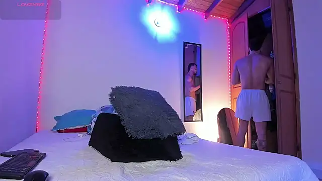 morenosiam online show from October 2025 01:13:02 AM