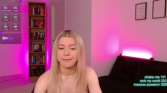 CutiePie69   online show from June 2026 07:23:01 PM