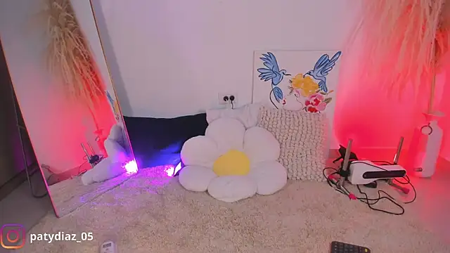 MiiaParker6972 online show from February 2025 07:03:01 PM