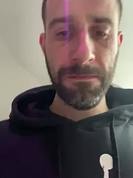 gryzoon online show from April 2026 04:51:01 AM