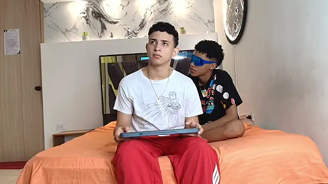 KING OFF BOYS online show from October 2025 01:22:01 PM