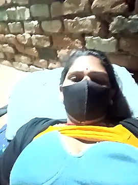 Snapshot of Chhavi_Chadha chatting on February 2026 10:04:01 PM Chhavi Chadha online show from February 2026 10:04:01 PM