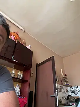 Alexander18edd online show from September 2025 03:22:01 PM