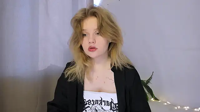 LaseyMoon online show from March 2025 01:26:02 AM