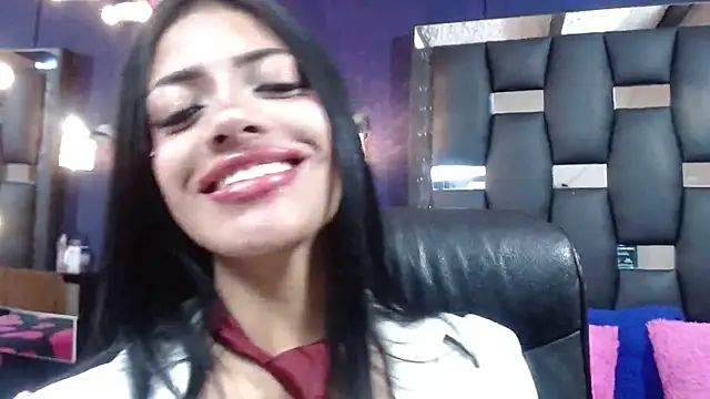 Snapshot of EMYCLARK01 chatting on March 2026 02:50:02 AM EMYCLARK01 online show from March 2026 02:50:02 AM