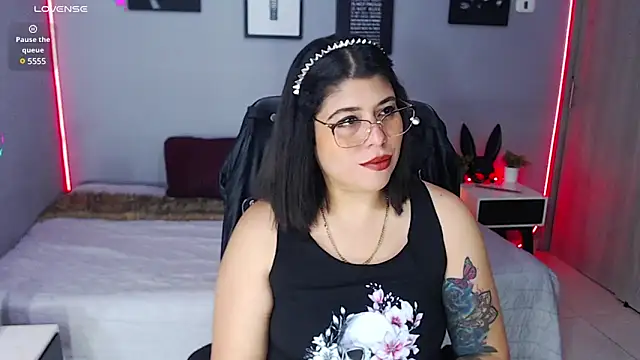 Snapshot of Veronika_metal chatting on March 2025 11:25:02 AM Veronika metal online show from March 2025 11:25:02 AM