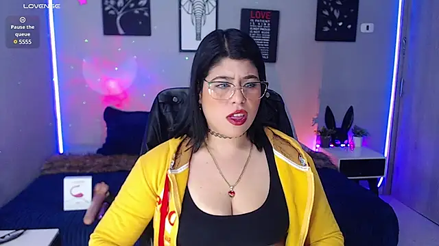 Snapshot of Veronika_metal chatting on March 2025 01:40:01 PM Veronika metal online show from March 2025 01:40:01 PM