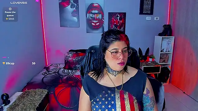 Snapshot of Veronika_metal chatting on September 2025 06:25:02 AM Veronika metal online show from September 2025 06:25:02 AM