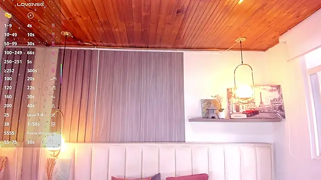 Nicoll Evans  online show from October 2025 01:09:01 PM