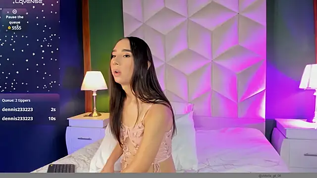 queen  violet online show from March 2025 10:48:02 PM