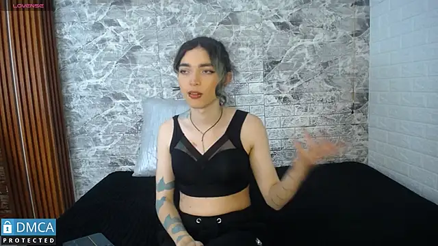 MaeveKuro online show from September 2025 03:06:02 AM