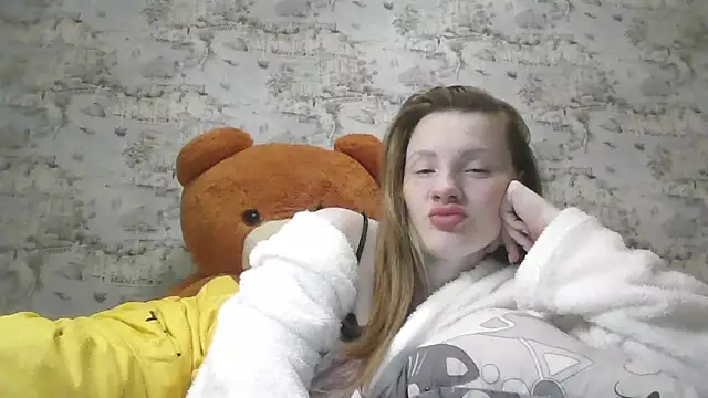 Snapshot of Eveline_May chatting on February 2025 10:09:02 PM Eveline May online show from February 2025 10:09:02 PM