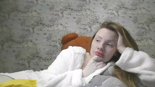 Snapshot of Eveline_May chatting on February 2025 01:15:02 AM Eveline May online show from February 2025 01:15:02 AM