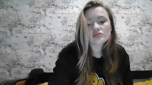 Snapshot of Eveline_May chatting on November 2025 08:41:02 PM Eveline May online show from November 2025 08:41:02 PM