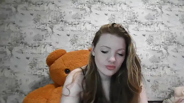 Snapshot of Eveline_May chatting on February 2026 01:07:02 PM Eveline May online show from February 2026 01:07:02 PM