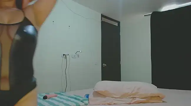 roxanasexy2025 online show from March 2025 04:34:02 PM