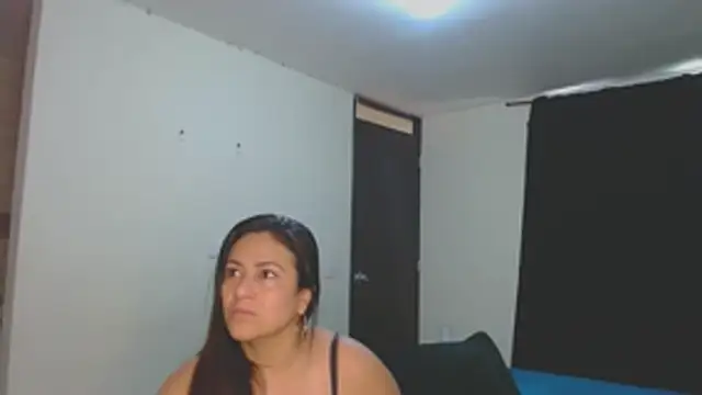 roxanasexy2025 online show from December 2025 12:32:02 PM